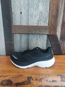 M Saucony Hurricane 25