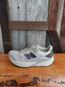 M New Balance FuelCell Rebel v5