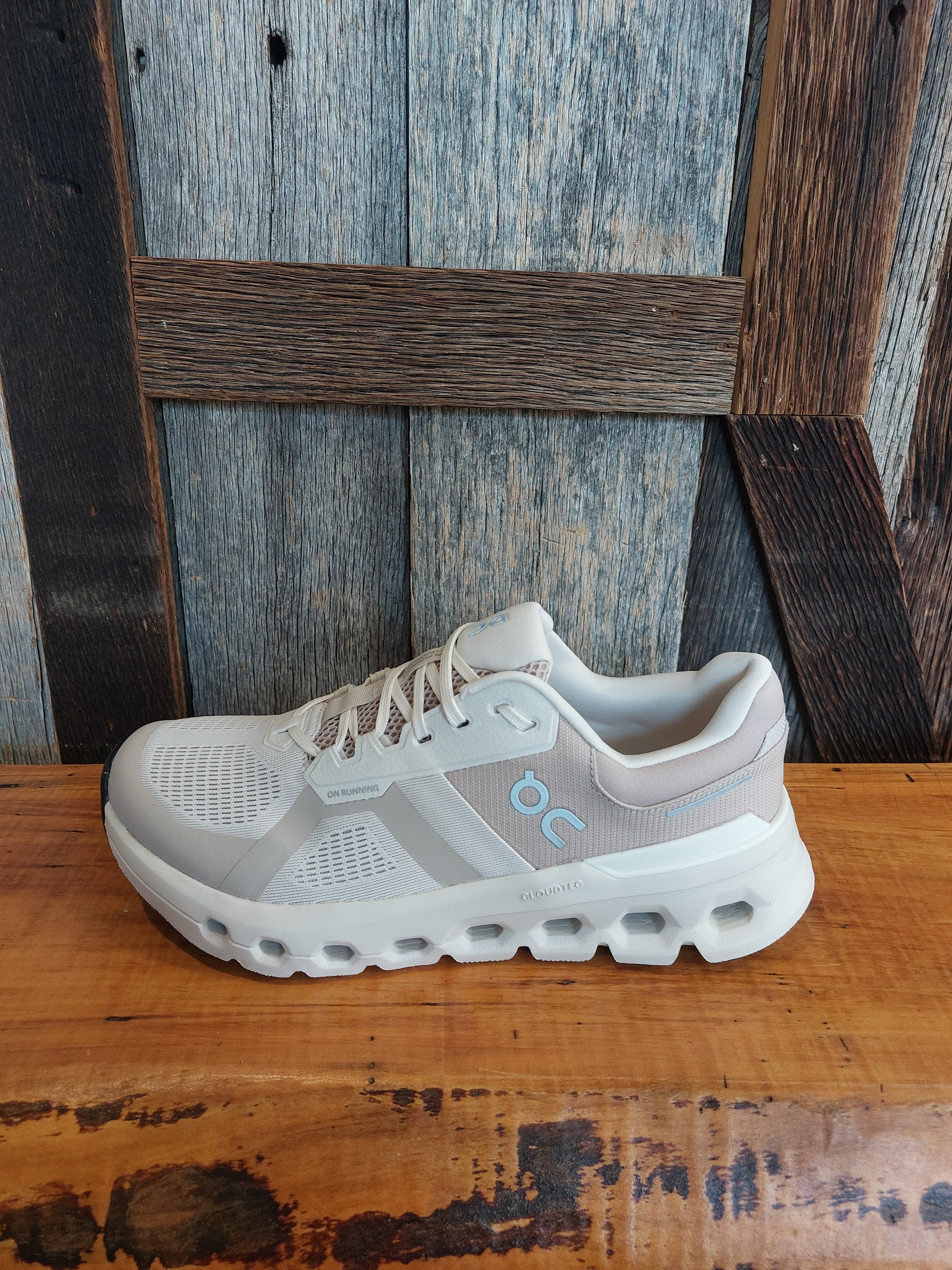 M On Cloudrunner 2