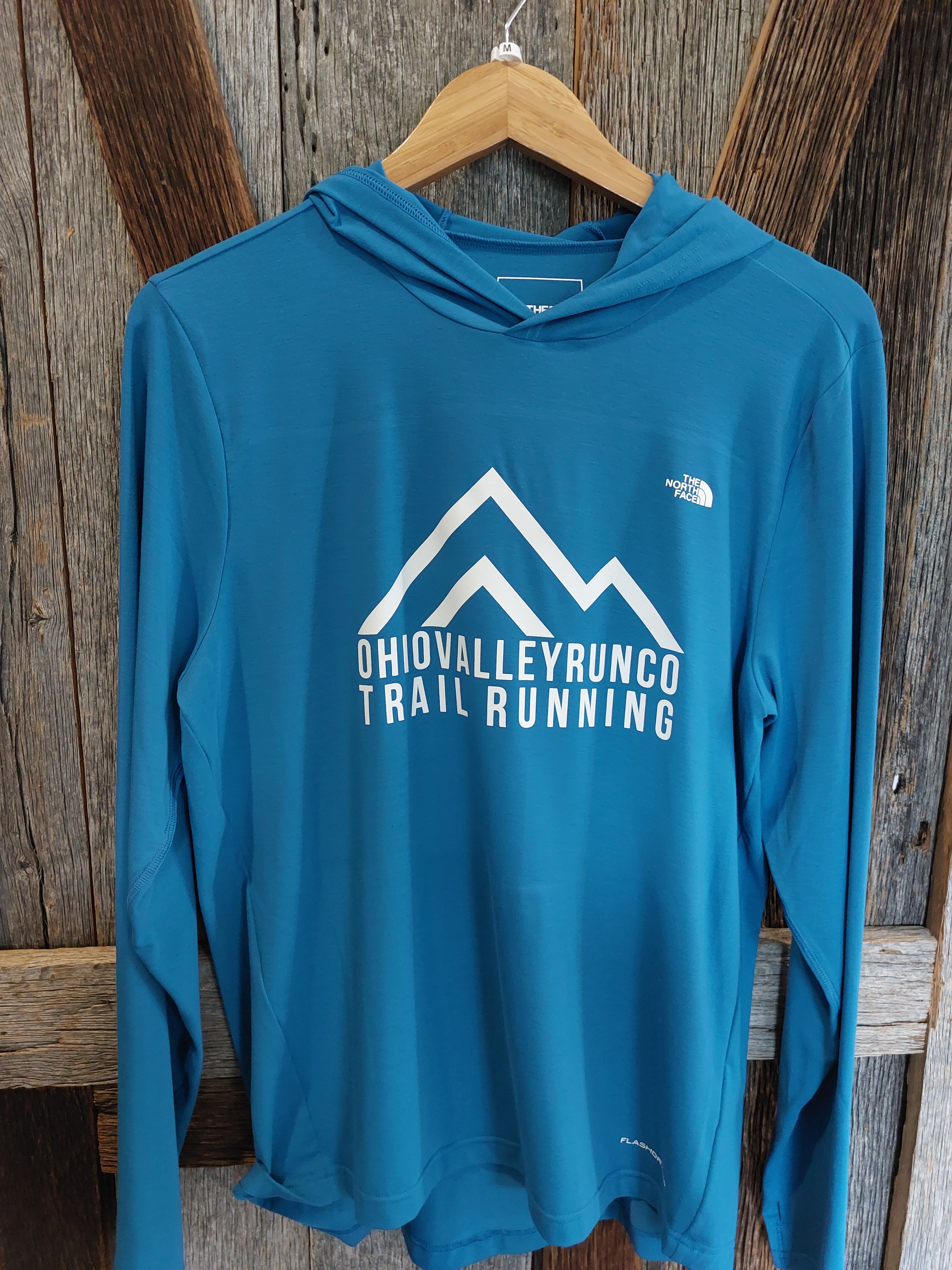 M The North Face Adventure Sun Hoodie