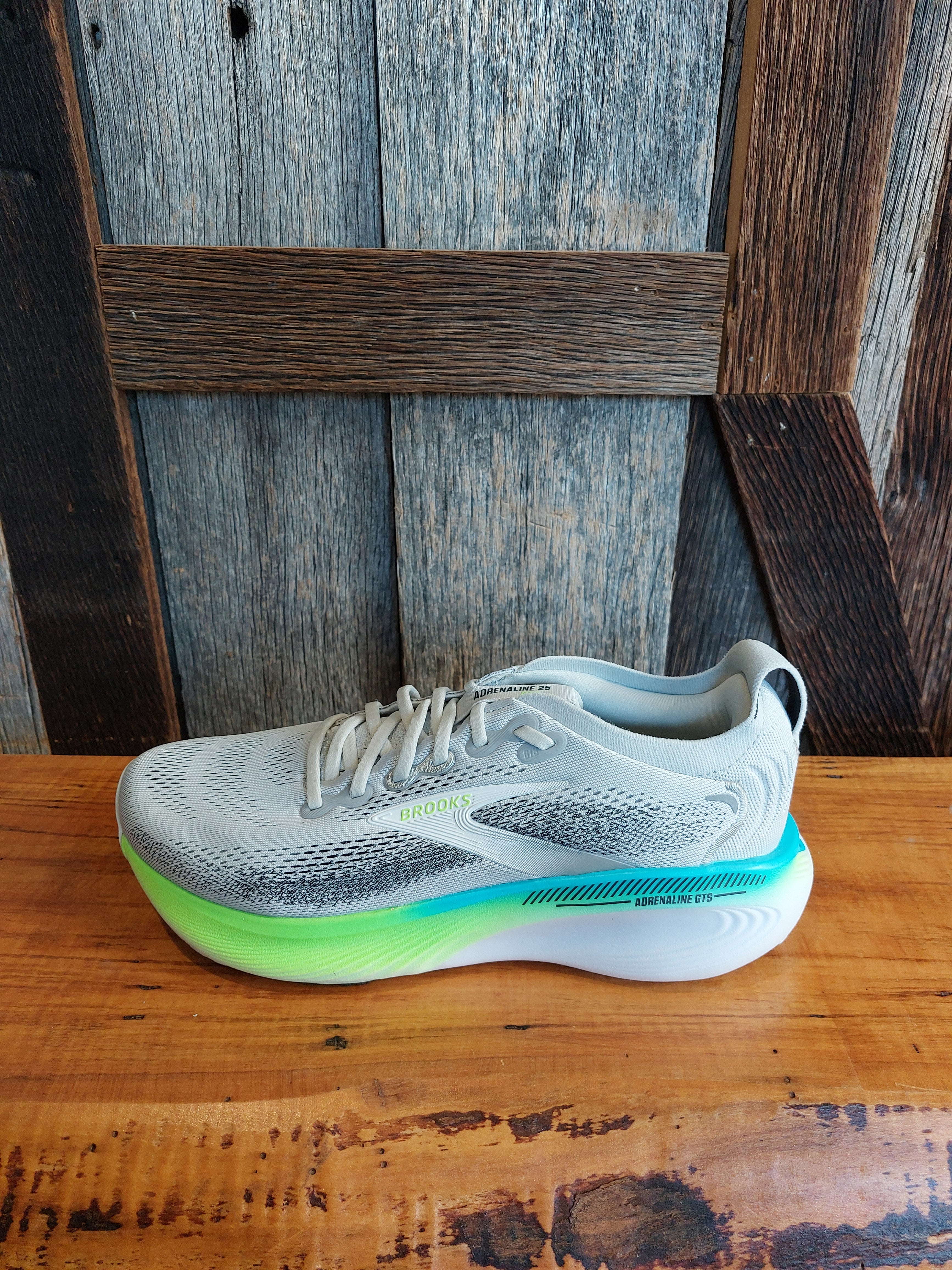 M Brooks Adrenaline GTS 25