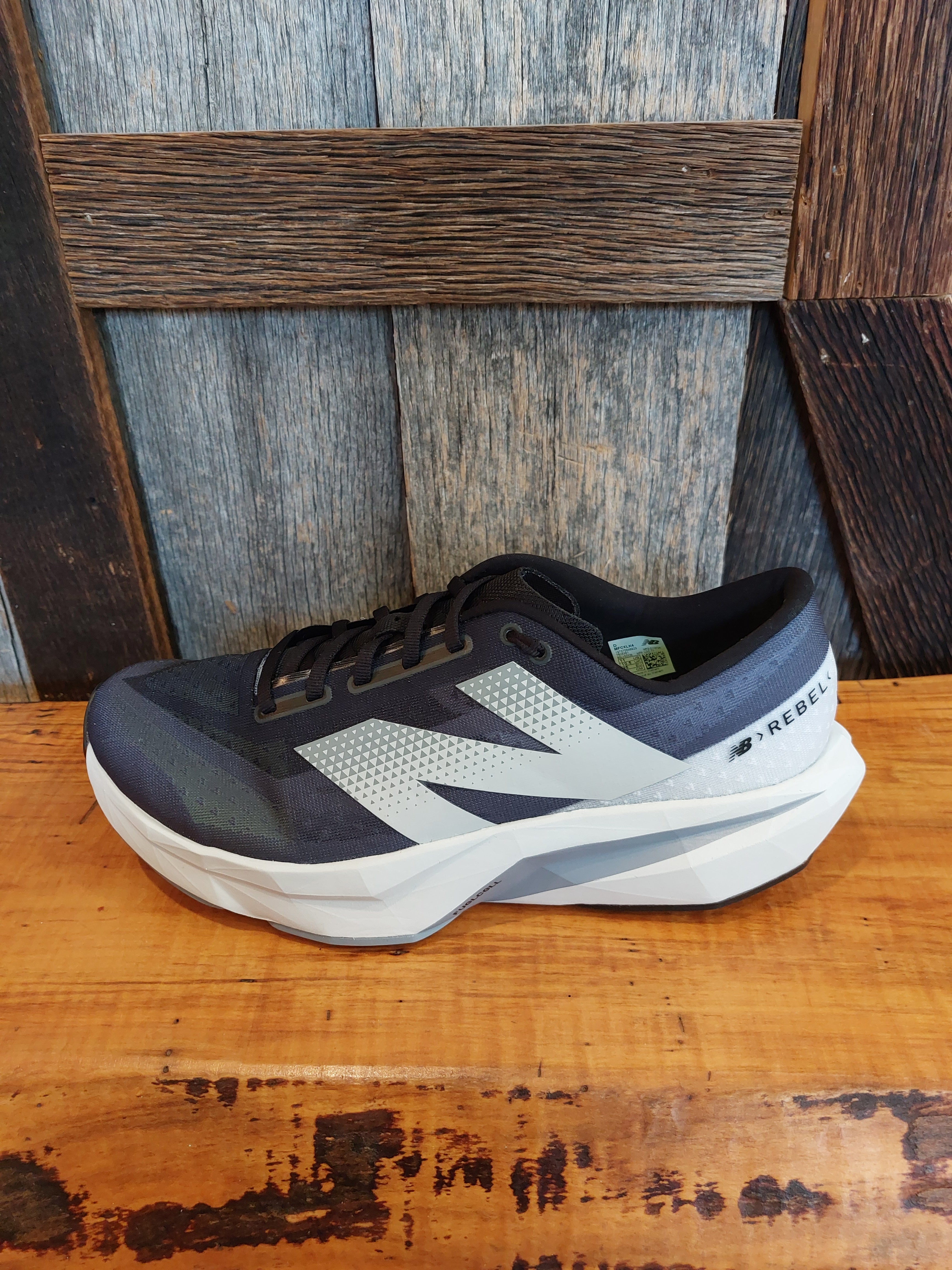 M New Balance FuelCell Rebel v4