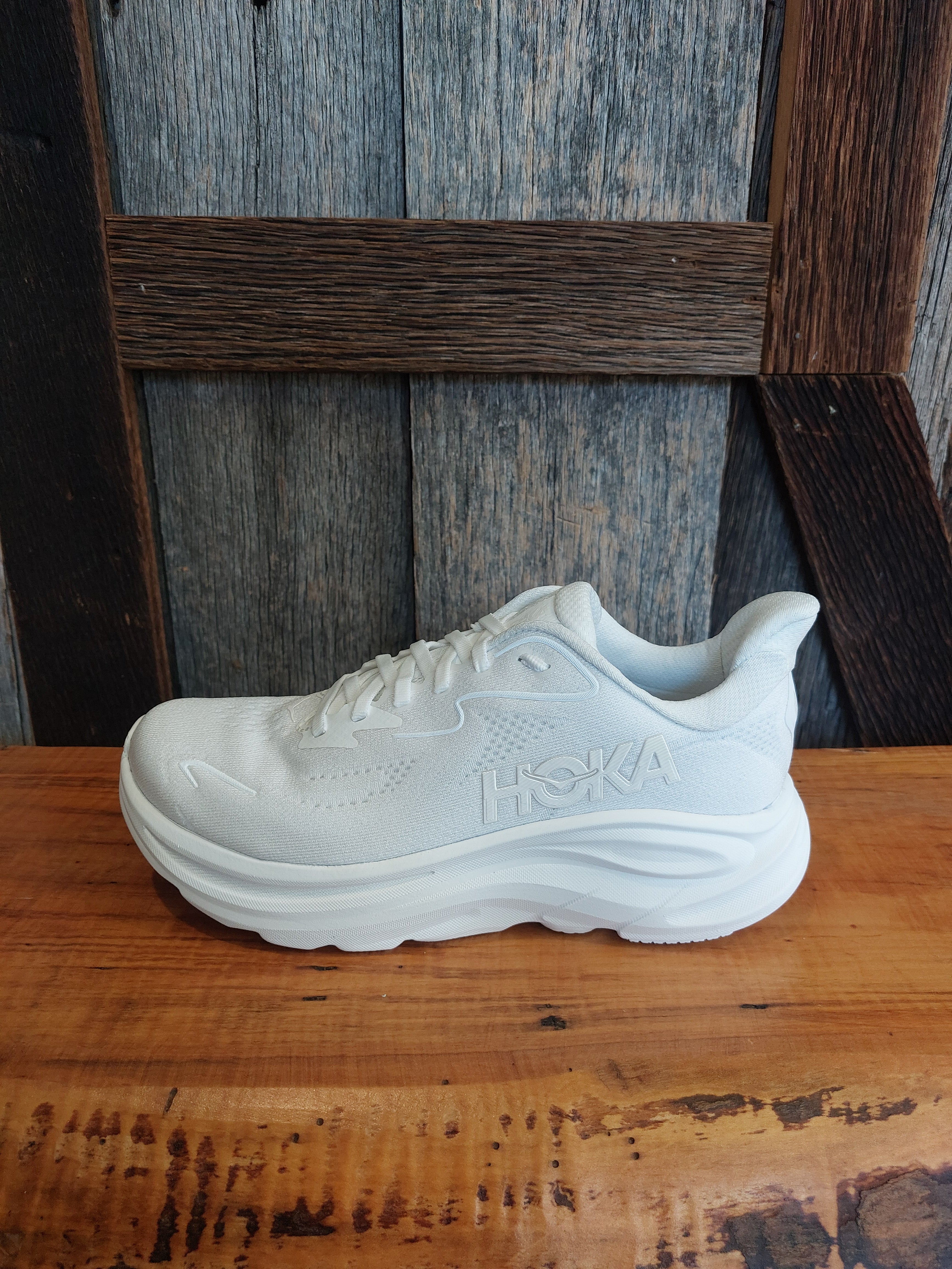 W Hoka Clifton 10