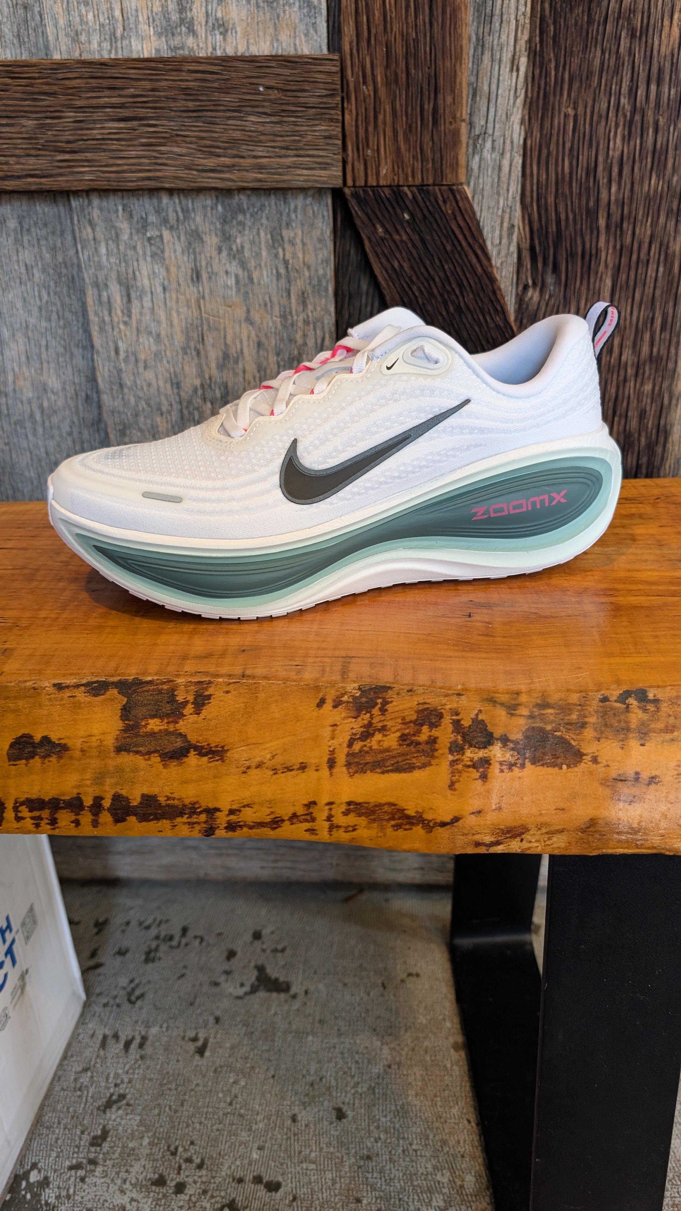 M Nike Vomero Plus – Ohio Valley Running Company