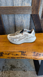 Load image into Gallery viewer, W Salomon Aero Glide 4 GRVL
