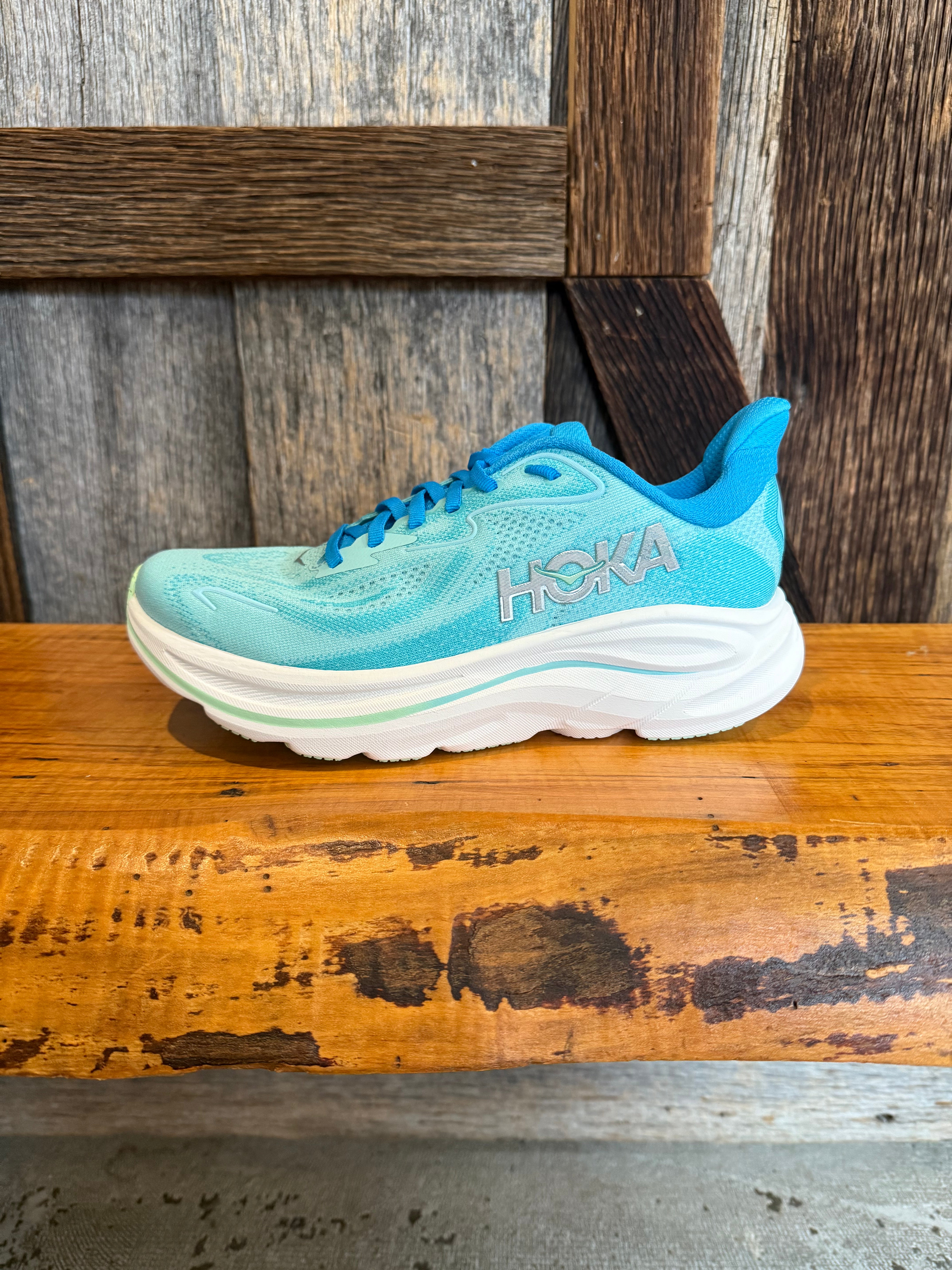 W Hoka Clifton 10