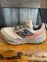 Load image into Gallery viewer, M New Balance Hierro v9
