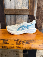 Load image into Gallery viewer, M Asics Novablast 5
