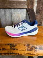 Load image into Gallery viewer, W New Balance 1080v15
