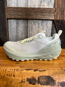 W Altra Experience Wild 2