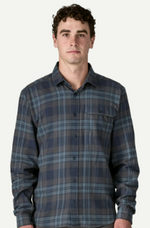 Load image into Gallery viewer, M Patagonia L/S LW Fjord Flannel Shirt
