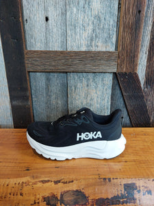 W Hoka Arahi 8