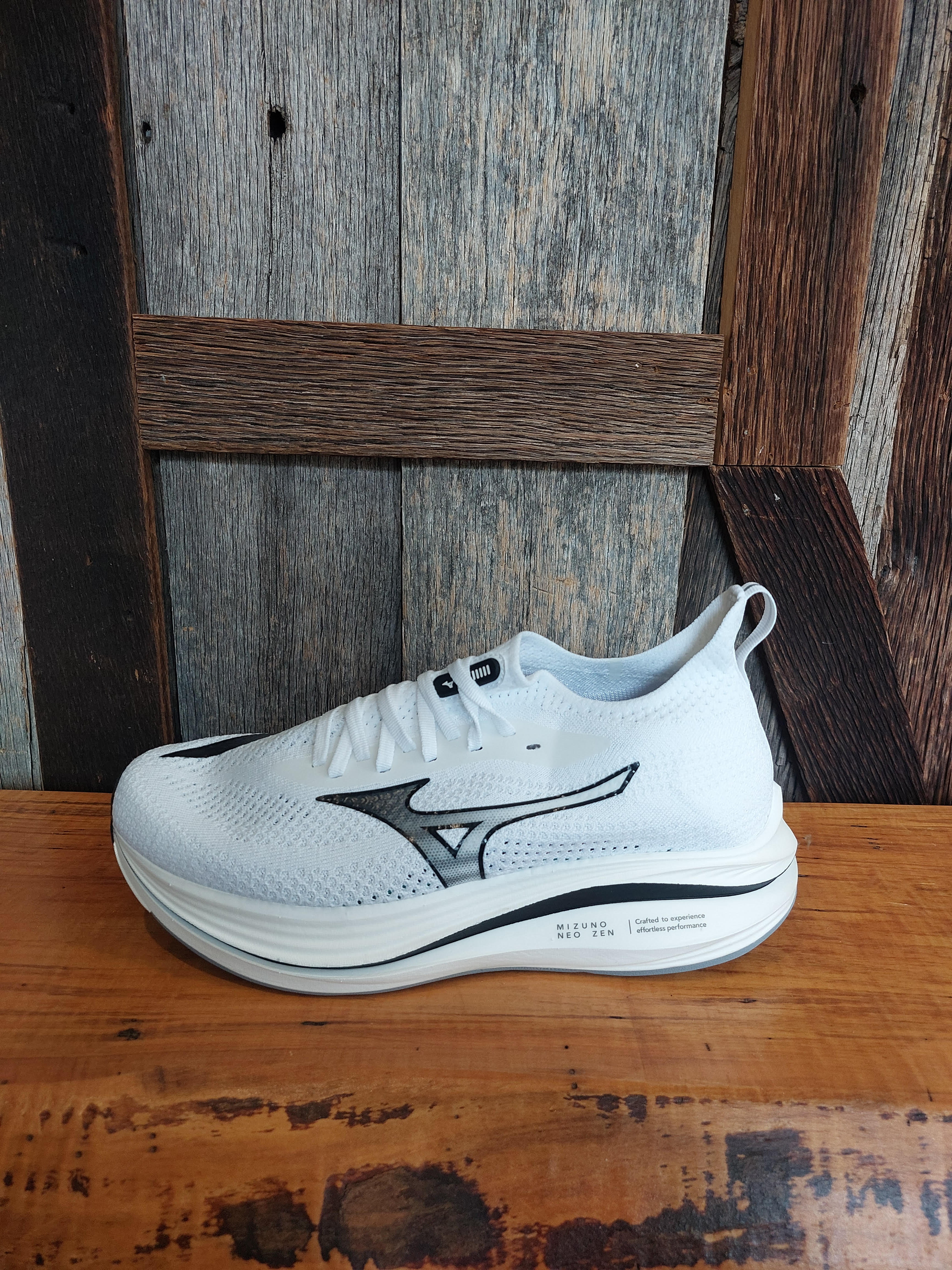 M Mizuno Neo Zen