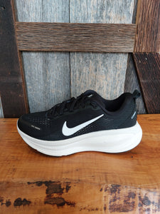 W Nike Vomero 18