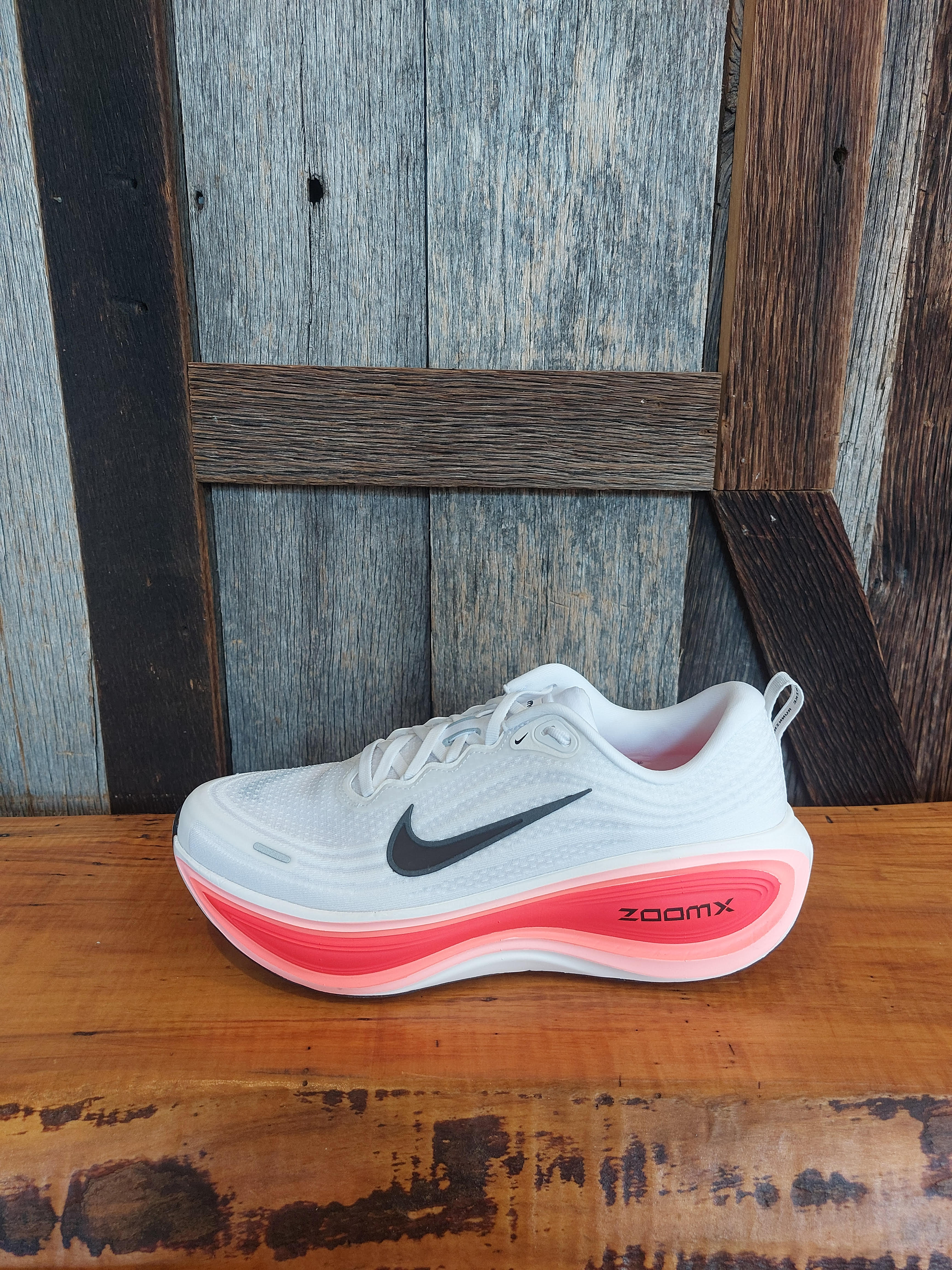 M Nike Vomero Plus