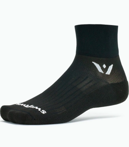 Swiftwick Aspire Two Quarter Crew
