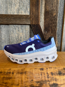W On Cloud Cloudmonster